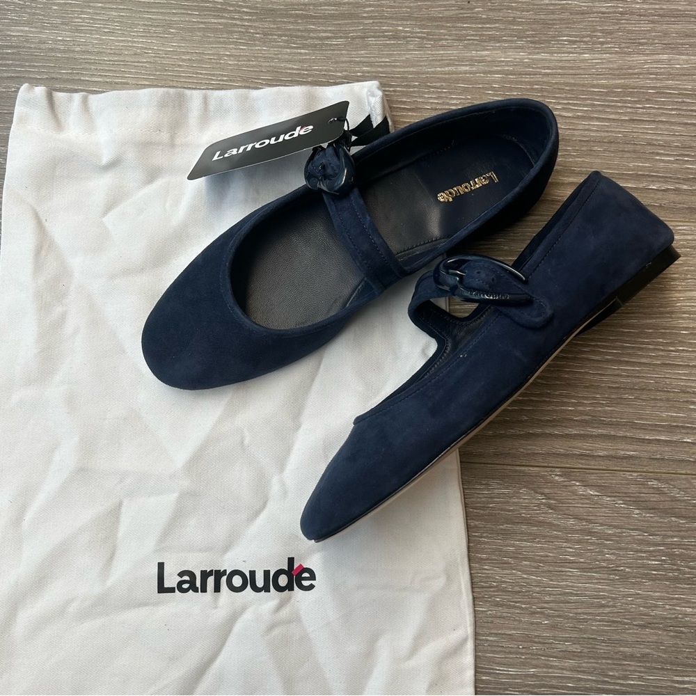 Larroudé Verona Ballet Flat In Navy Suede Size 6 NEW